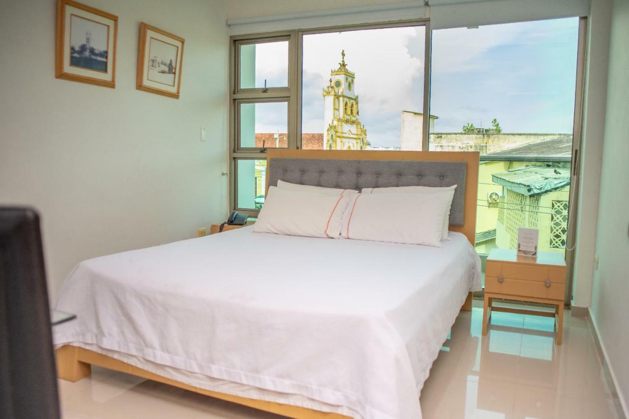 Onoma Hotel Lorica Luaran gambar